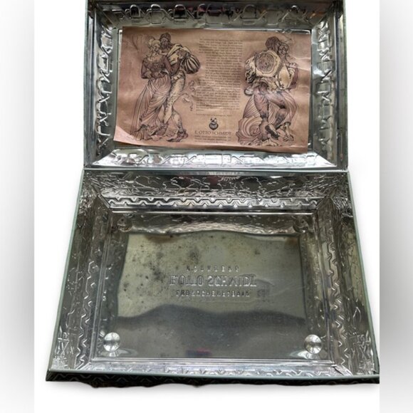 Vtg Large E. Otto Schmidt Tin Box Germany Great Graphics & Color Embossed AS-IS! - Picture 5 of 6